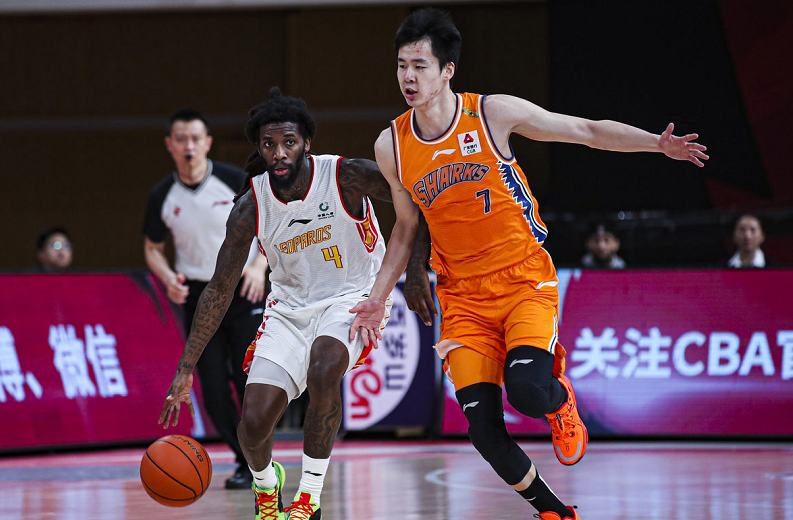 vip注册纽约尼克斯训练开放日，转会期扳平良机引欢呼，CBA季后赛在即，数据趋势出现新变化的简单介绍