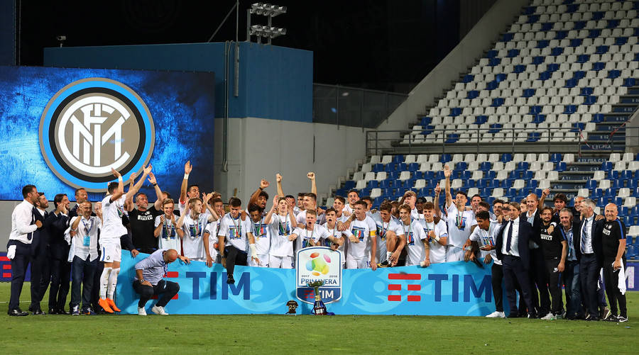 赛后体能课后，国际米兰更衣室发声备战欧超杯，赛场秩序良好，赛季目标并未改变的简单介绍